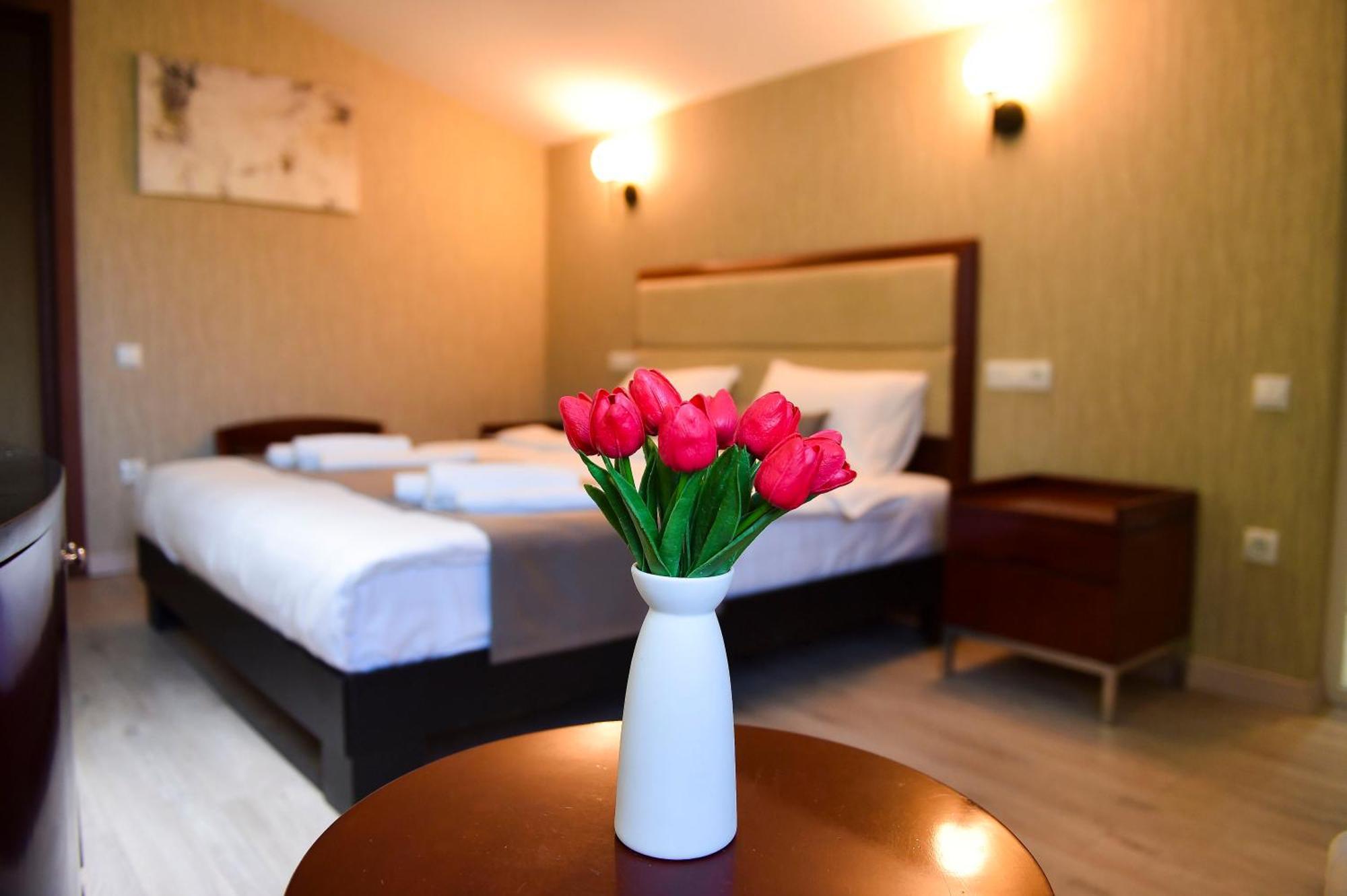 Kraveli Hotel تبليسي المظهر الخارجي الصورة