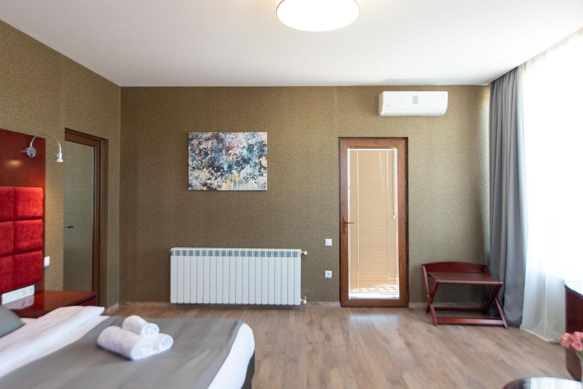 Kraveli Hotel تبليسي المظهر الخارجي الصورة