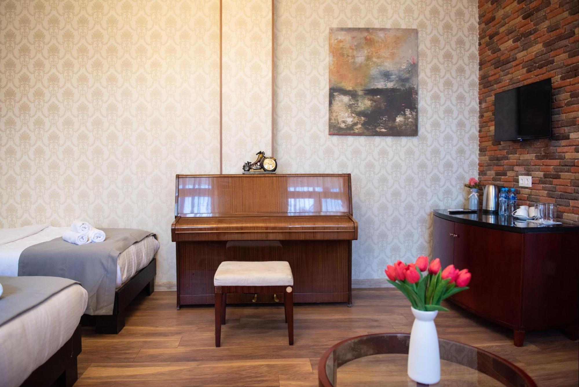 Kraveli Hotel تبليسي المظهر الخارجي الصورة