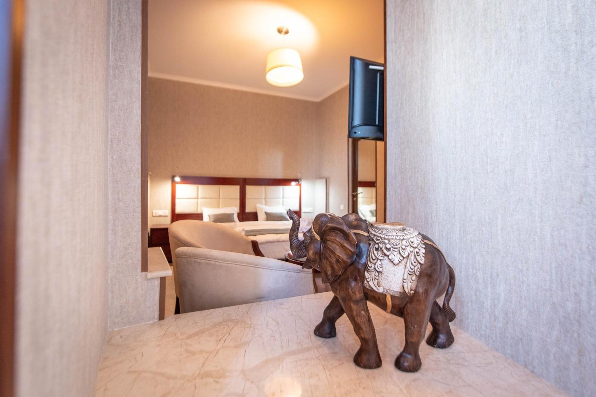Kraveli Hotel تبليسي المظهر الخارجي الصورة