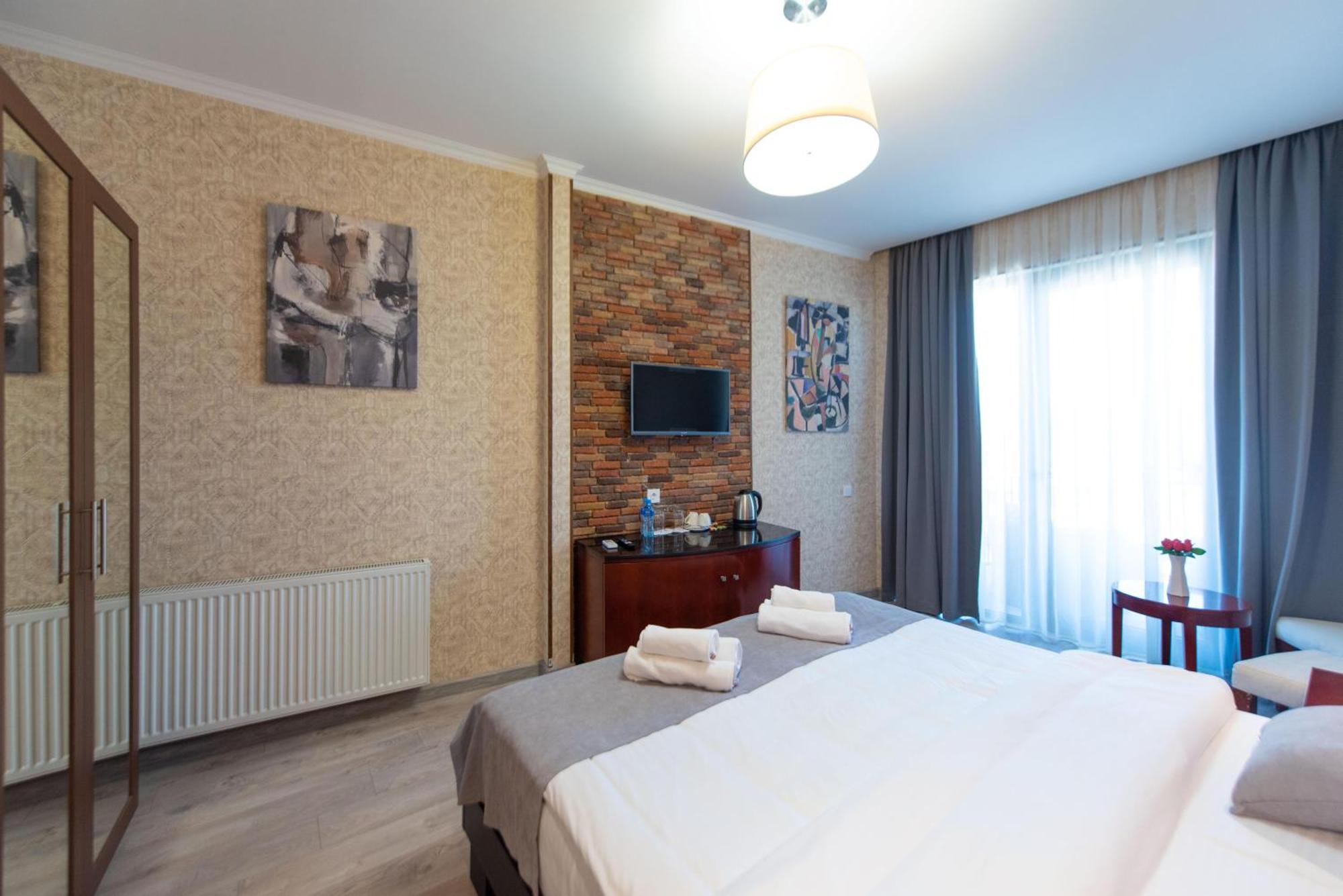 Kraveli Hotel تبليسي المظهر الخارجي الصورة