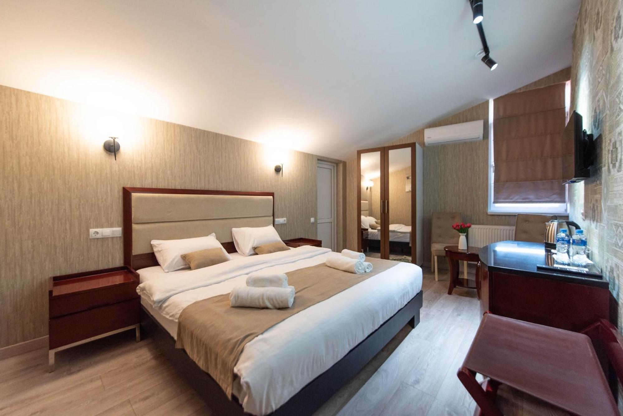 Kraveli Hotel تبليسي المظهر الخارجي الصورة