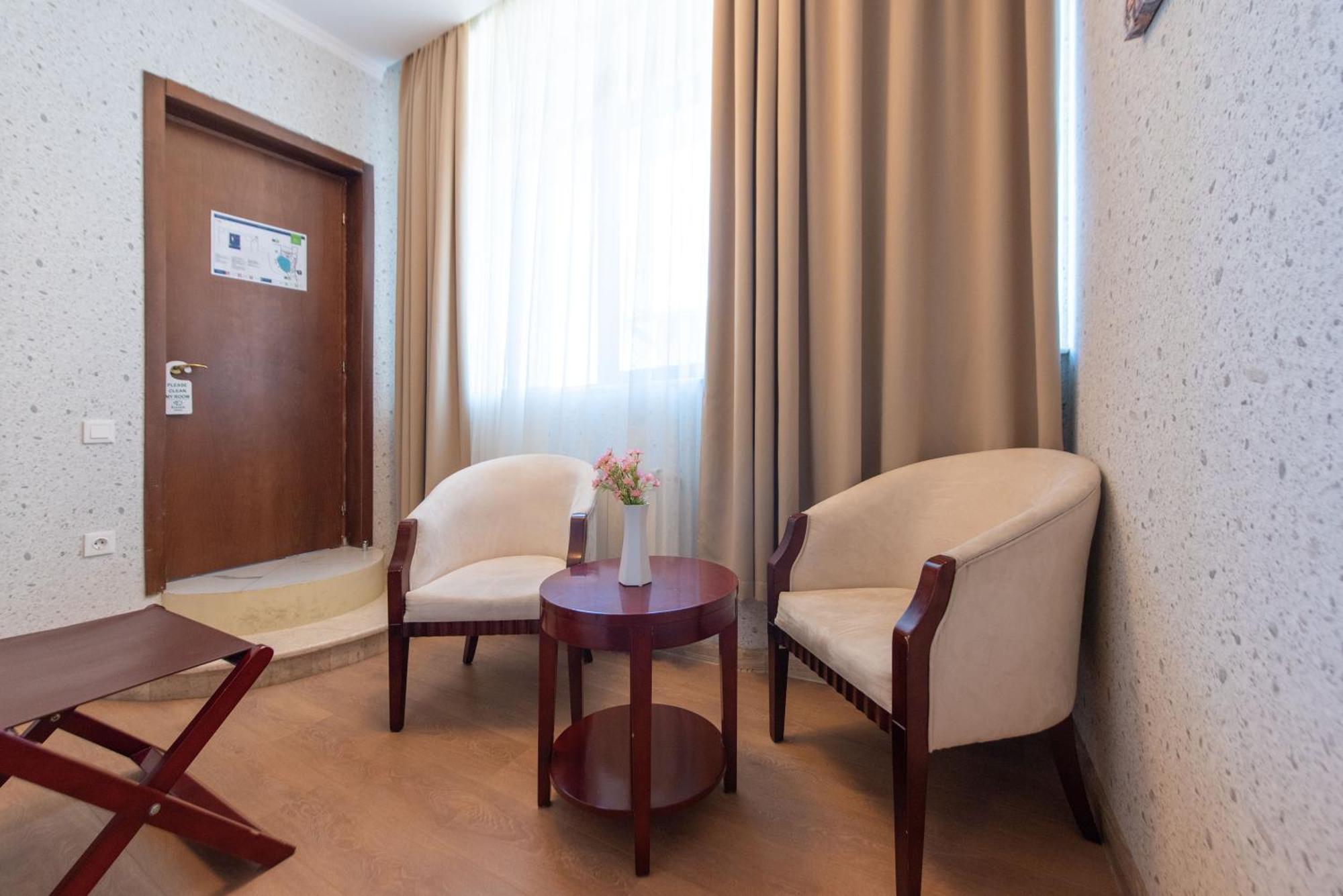 Kraveli Hotel تبليسي المظهر الخارجي الصورة